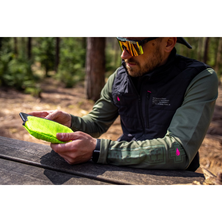 Borseta Muc-Off Essentials Impermeabila Hi-Vis