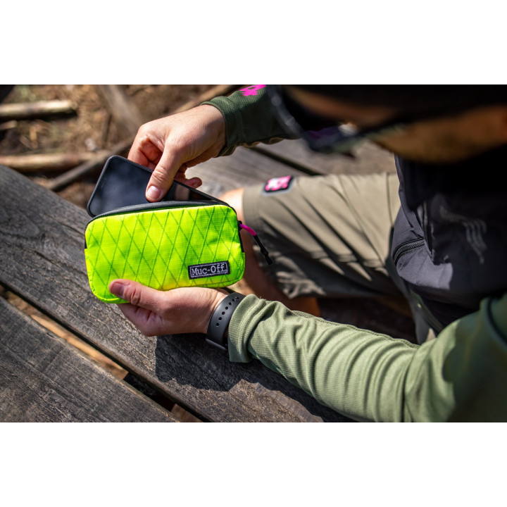 Borseta Muc-Off Essentials Impermeabila Hi-Vis