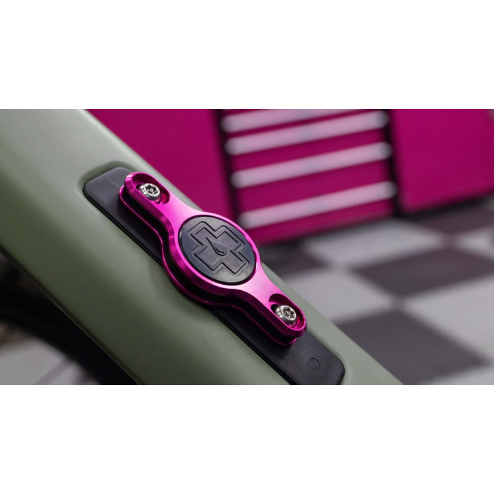 Suport Apple AirTag pentru cadru Muc-Off Secure Tag Holder V2 Albastru