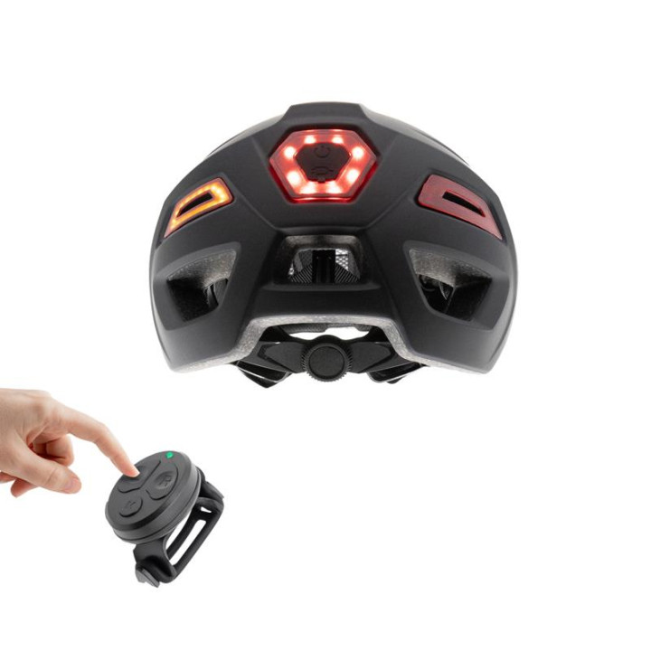 Casca cu lumini fata/spate si semnalizare CP04 Neagra M